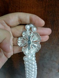Elegant Pearl Waist Belt with Floral Clasp ❤️
