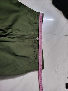 olive green pant