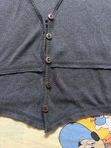 Grey Cropped Button-Up Top/Shrug
