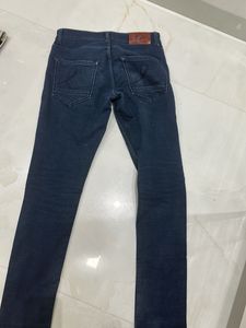 Classic Dark Wash  Jeans  London castel