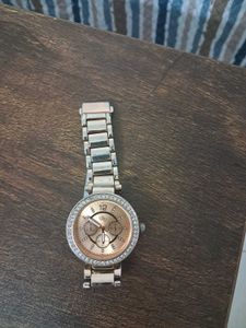 Elegant Women's Watch with Crystal Accents