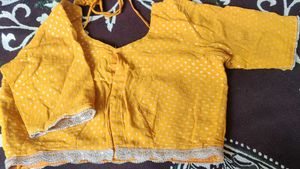 Yellow Polka Dot Saree Blouse also have 1.5 inch m