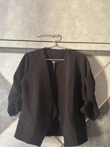 Chic Black Open Front Blazer