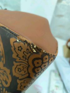 Vintage Floral Frame Handbag