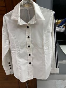 Chic White Button-Up Shirt with Side Stripes