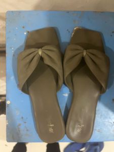 Sea Green Knotted Open Toe Flats