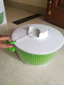 Salad Spinner.. Dishwasher Safe