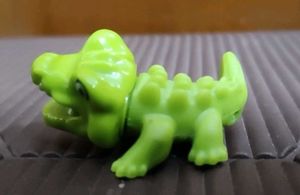 kinder VV194 crocodile toy