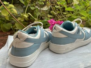 AIR JORDAN
