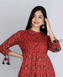 short kurti with lace in hand