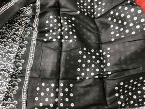 Combo of black dupatta and 02 earrings