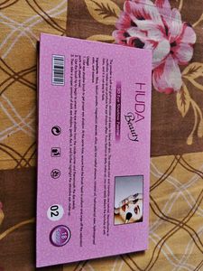 HUDA Beauty 3D Eye Shadow Palette