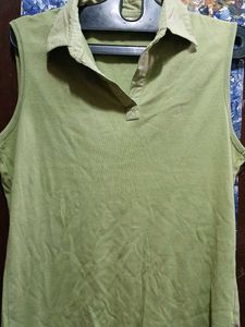 Les Femme Green Collared Tunic Top