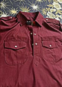 Maroon Men's Collar Kurta – Excellent ConditionDes