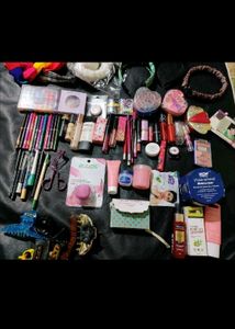 1 Product With 2 Freebies🎉😻