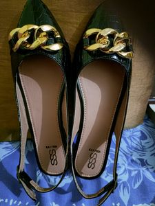 Pointed toe Sandals