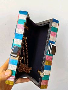 NEW STONE CLUTCH