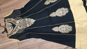 Anarkali Suit With Seleves And Leggings Set 🛍