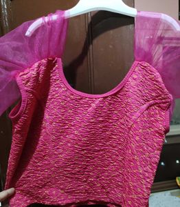 wooww💗Vibrant Pink Embroidered Blouse