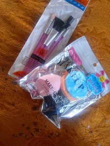 Makeup Brush + Sponge Combo Set