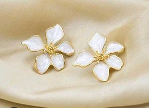 Elegant White Flower Earrings