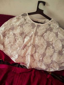 Elegant White Lace Capelet