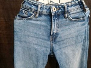 Straight Jeans