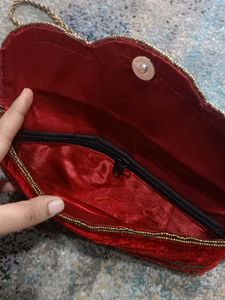 a hand clutch