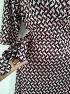 OFFER SALE 🎉🎊Elegant Geometric Print Wrap Dress