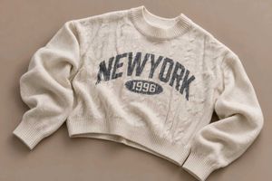 CREAM CABLE KNIT CROPPED SWEATER