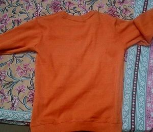 orange sweat shirt🤍