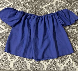 Off-Shoulder Flutter Sleeve Top