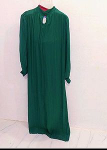 Elegant Green Maxi Dress with Belt