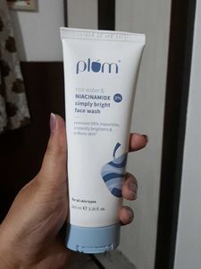 Plum Simply Bright Face Wash