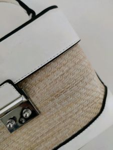 NEW FOREVER 21 VANITY BAG