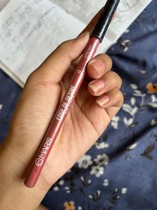 Mars lip liner