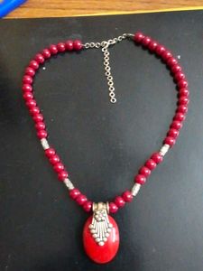 Chic Red Beaded Necklace