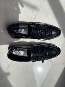 unisex Black Loafers