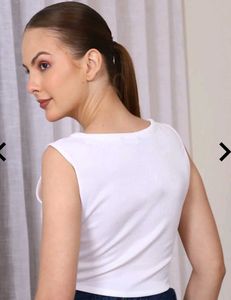 🤍 Knot-Front Top🤍