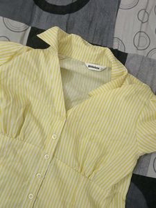 Chic Yellow Striped Button-Up Top