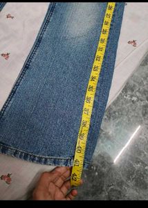 Light Wash Flared Jeans
