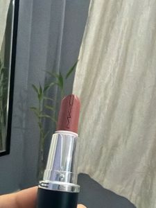 MAC Lipstick Sample, shade : Creme in Your Coffee