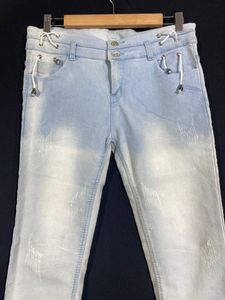 Women Light Blue 3/4th Low Rise Jeans | Waist 32 |