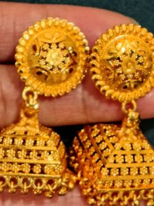 Exquisite Gold Jhumka Earrings