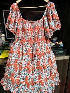 Chic Floral Print Smocked Dress
