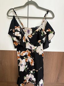 Floral Print Cold Shoulder Ruffle Dress