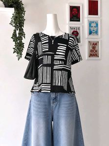 Monochrome Geometric Print Top