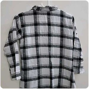 Classic Black &amp; White Plaid Shirt