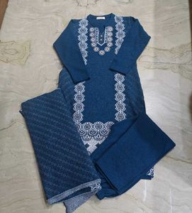 Elegant Blue Embroidered Kurta