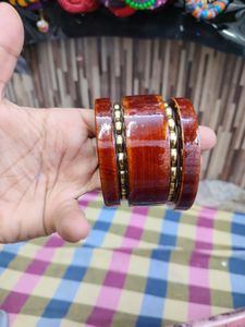 Emerald Green Bangles with Gold Accents